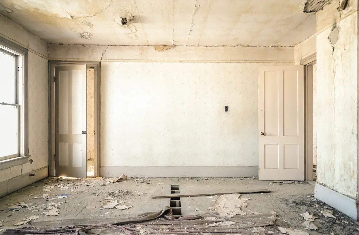 Waste disposal crew managing a cleanout project in Rosedale